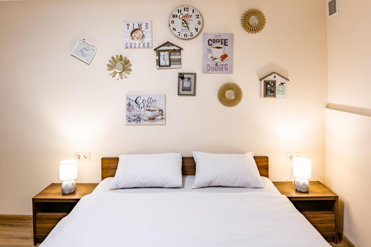 Romari Rynok Square 3 Apartment Лвив Екстериор снимка