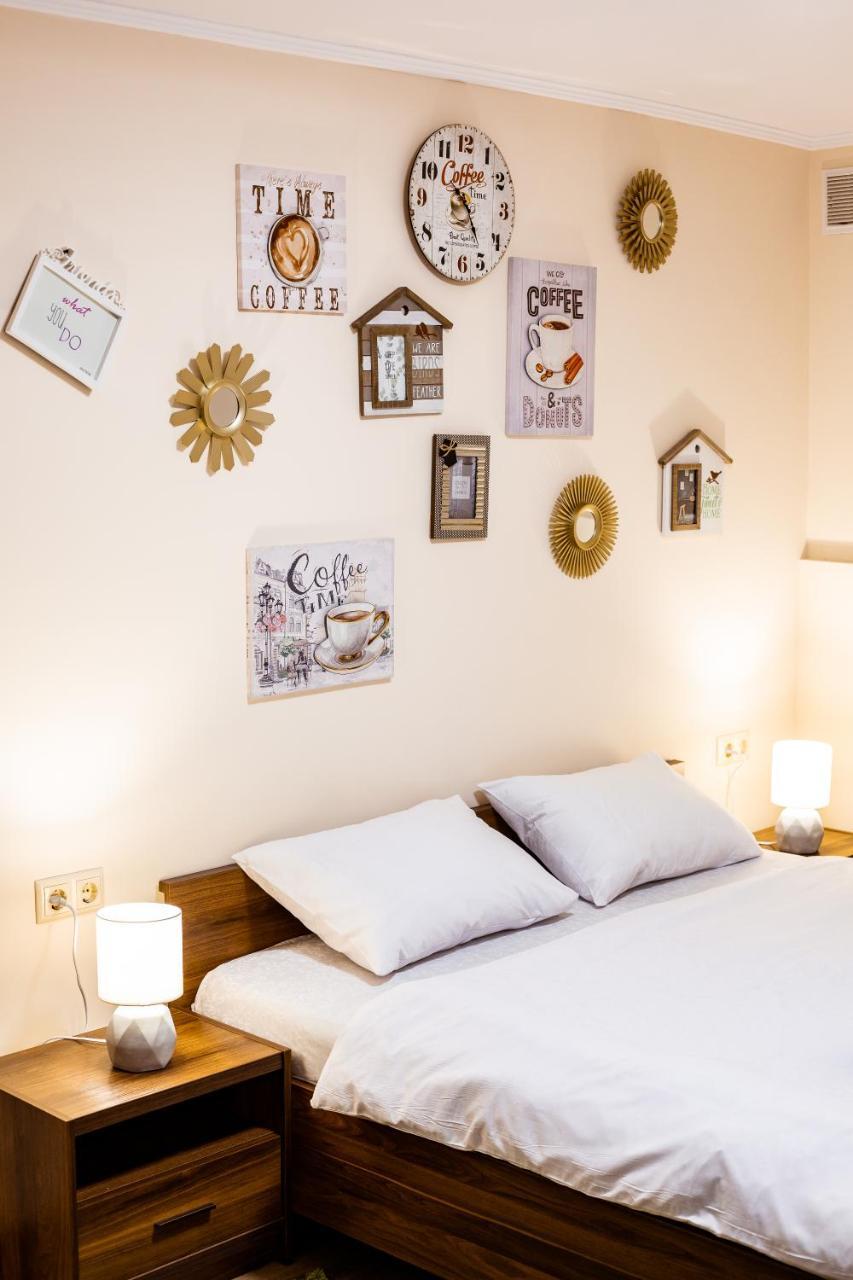 Romari Rynok Square 3 Apartment Лвив Екстериор снимка